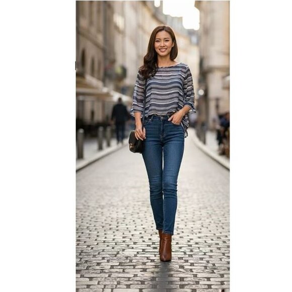 THE LOFT - striped navy/white lightweight 3/4 sleeve blouse - Picture 2 of 10